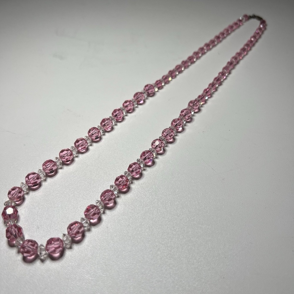 Art Deco Pink Crystal Bead Necklace: Vintage Geometric Faceted Glass - Picture 2 of 7
